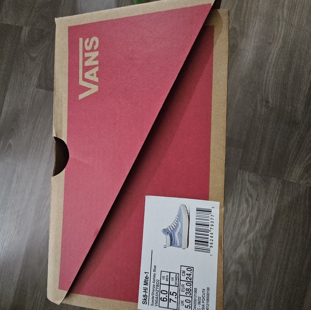 Vans - Picture 7 of 7